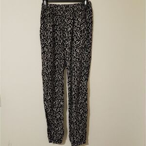 H&M black Hearts print Girls Jogger